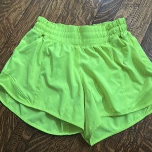 lulu lemon hottie hots 4 inch